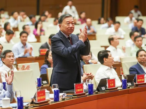 Giá trị của nghị quyết phải thể hiện ở chất lượng sống, cơ hội phát triển, sự an toàn, niềm tin và hạnh phúc của nhân dân*