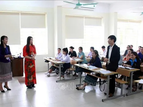 Sinh viên Lào tiếp thu lý luận chủ nghĩa Mác - Lênin, tư tưởng Hồ Chí Minh tham gia bảo vệ nền tảng tư tưởng của Đảng Nhân dân Cách mạng Lào trong tình hình mới