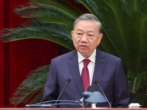 Hội nghị Trung ương 14 khóa XIII thống nhất nhân sự giới thiệu tham gia Bộ Chính trị, Ban Bí thư khóa mới và nội dung các vấn đề chuẩn bị tổ chức Đại hội XIV của Đảng*