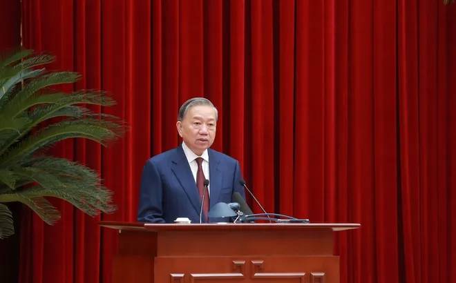 Tự chủ chiến lược - Kiên định “hai mục tiêu chiến lược 100 năm” - Chung sức, đồng lòng, quyết tâm, quyết liệt vì cuộc sống ấm no, hạnh phúc của nhân dân*