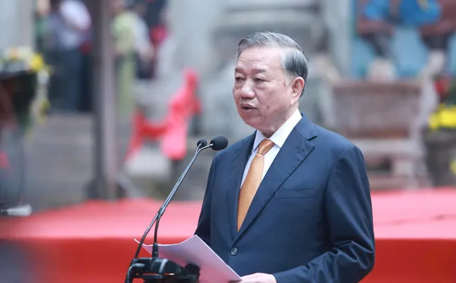 Tiếp nối truyền thống dựng nước và giữ nước, giữ gìn khối đại đoàn kết toàn dân tộc, xây dựng đất nước Việt Nam giàu mạnh, phồn vinh, văn minh, hạnh phúc*